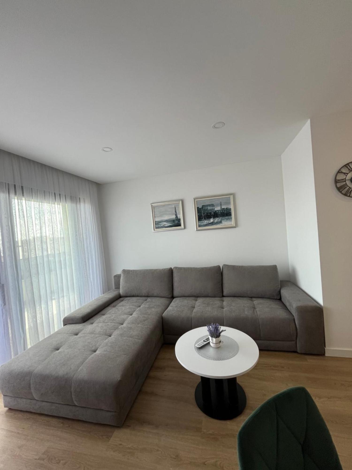 Apartment Ema *